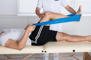 urazy kolana rehabilitacja